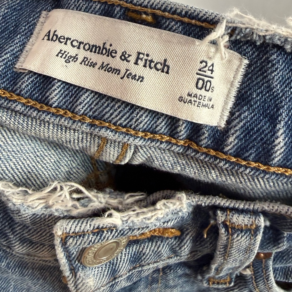 Abercrombie & Fitch The Mom High Rise Distressed Jeans in Blue Size‎ 24 or 00 - Picture 6 of 8